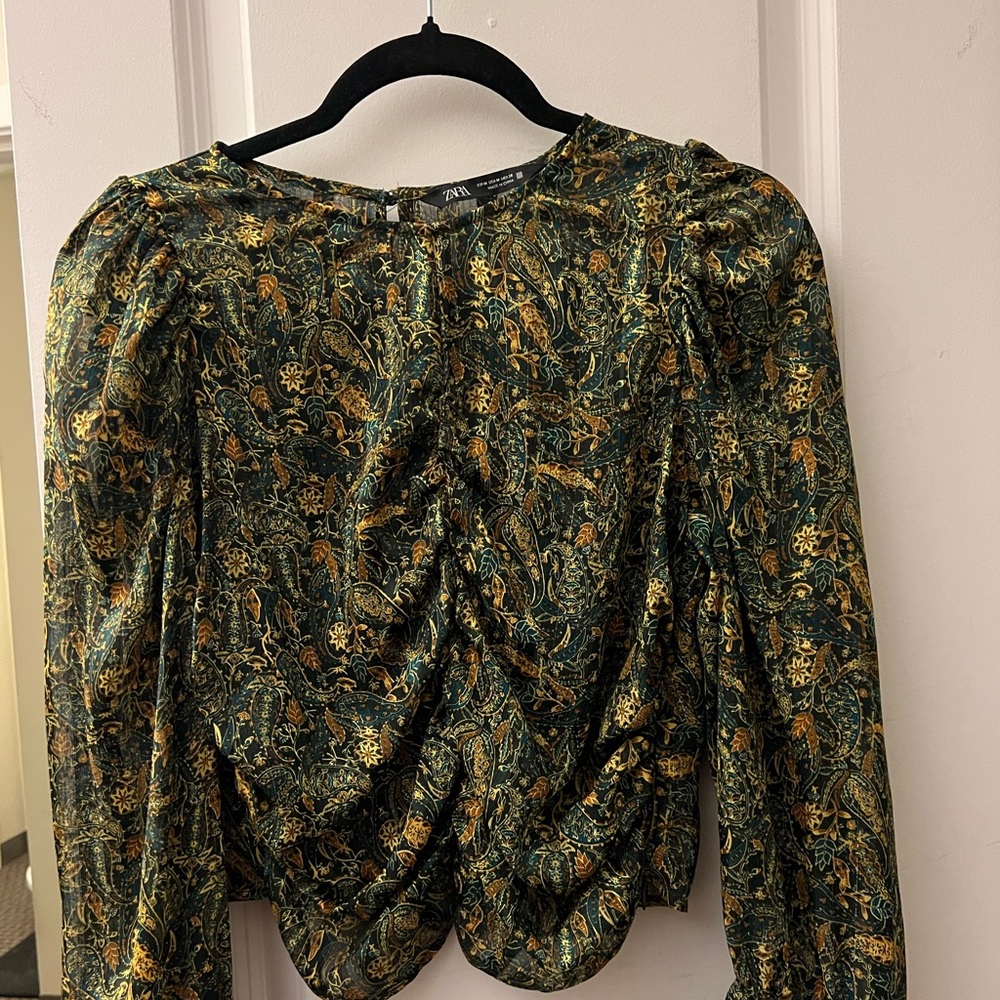 Medium size Zara shirt